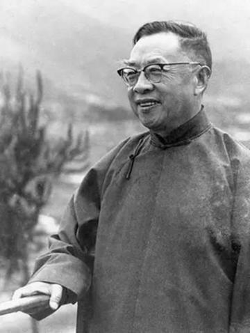 活到95岁的钱穆，一生自律：20 岁开始坚持打坐养心，61 岁再度娶妻再立家庭，