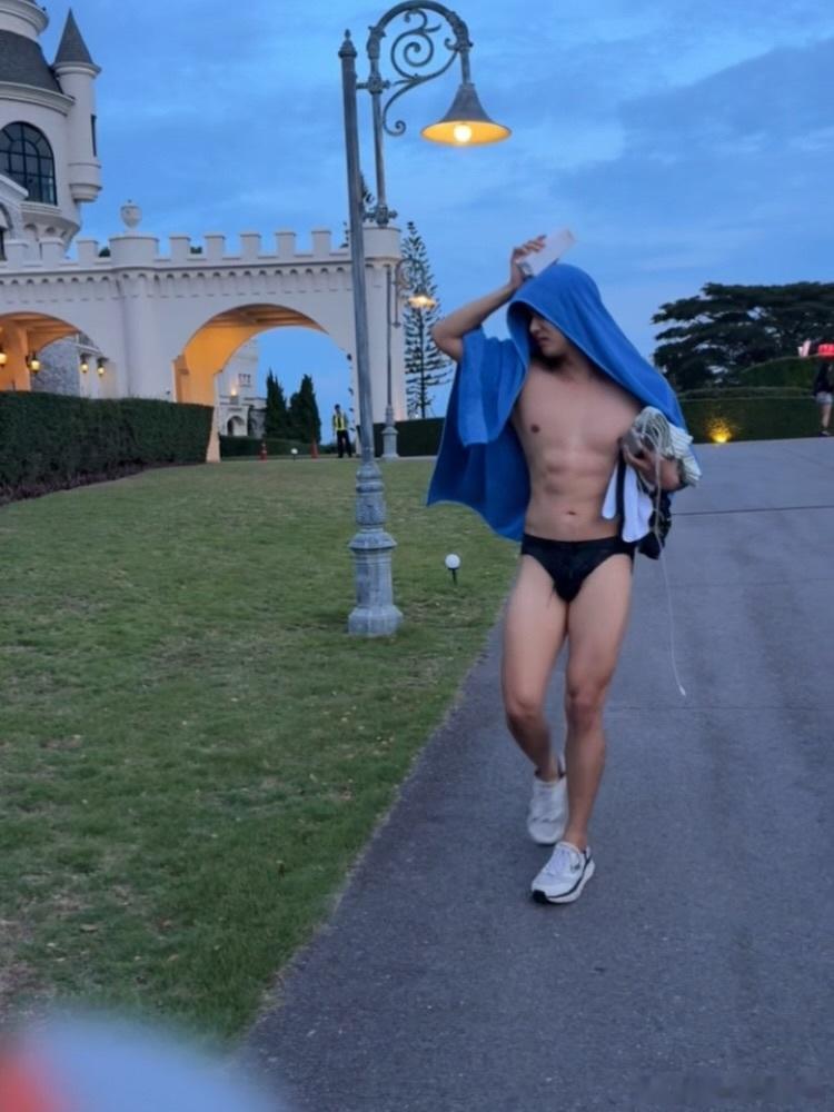 完美男友好吧[捂嘴哭][捂嘴哭][捂嘴哭] ​​​