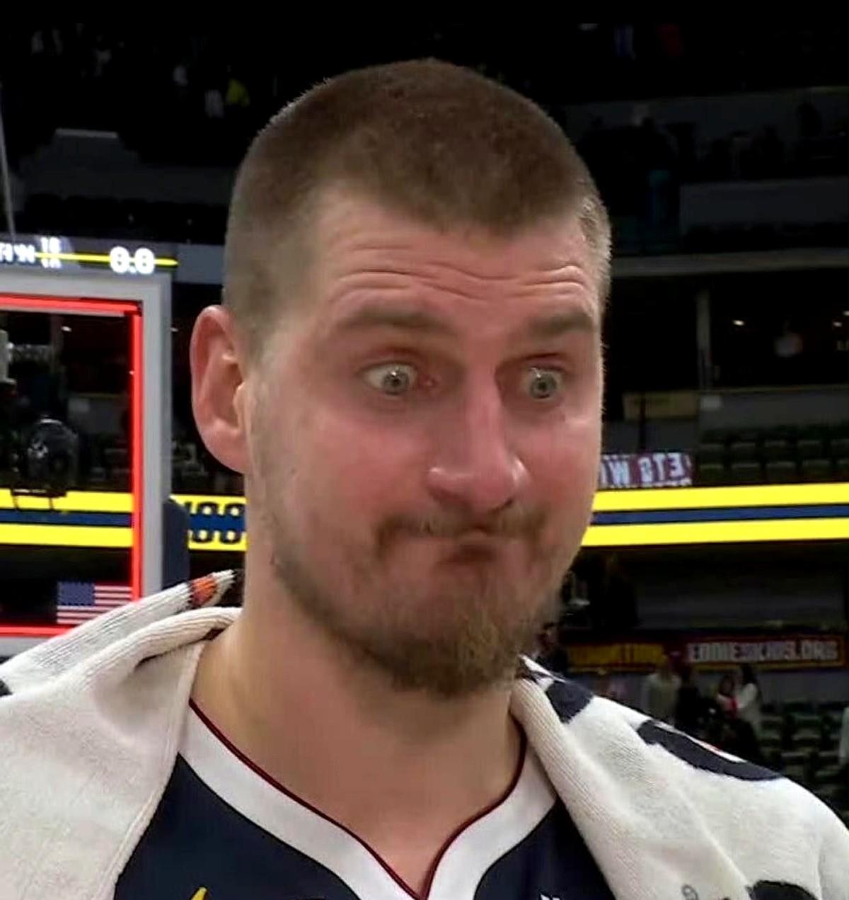 一个数据，撕开了顶级天赋的真相。

那个微胖的塞尔维亚人，约基奇，9个赛季打了快