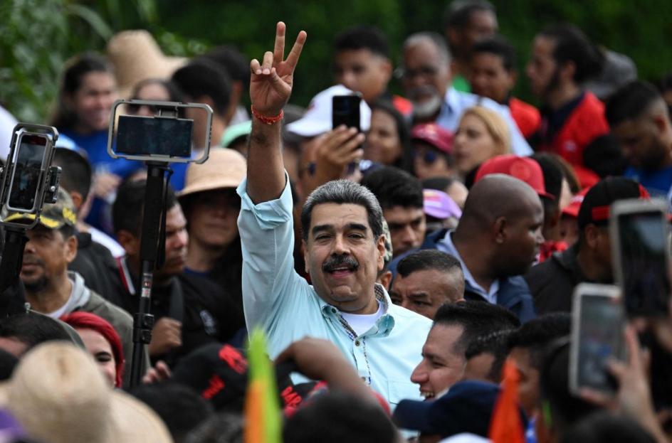 美委对抗再升级！马杜罗怒斥美方25周“多维度侵略”，原油封锁令重磅落地
 
埃菲