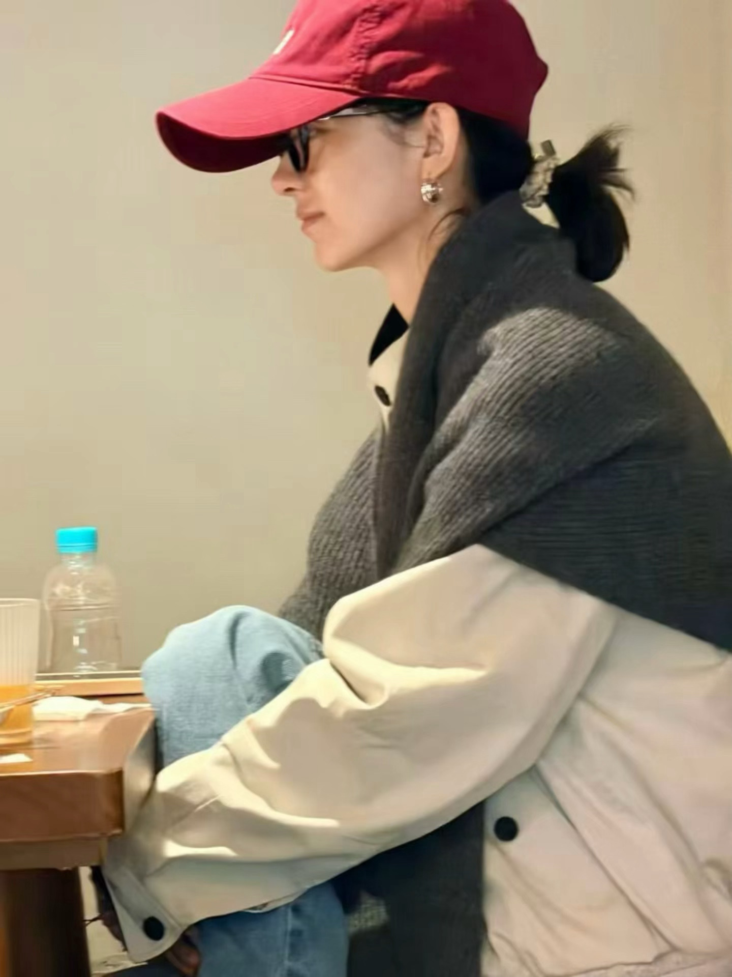 上海咖啡店偶遇了赵丽颖脑子里自动响起这首BGM～赵丽颖