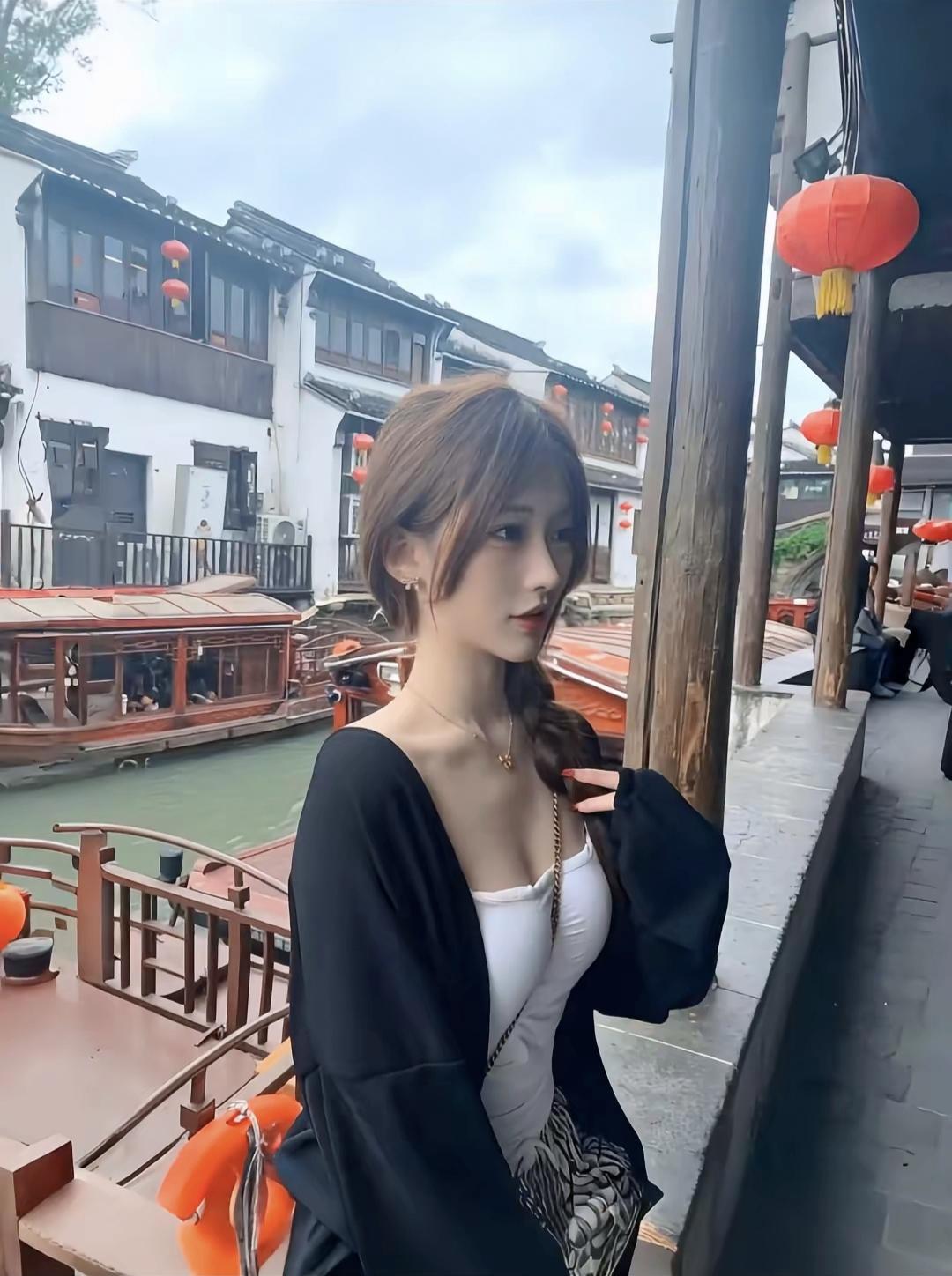 随时可以打扰的人，这一生有一个就够了，特别喜欢的一句话：我很忙，但只要...