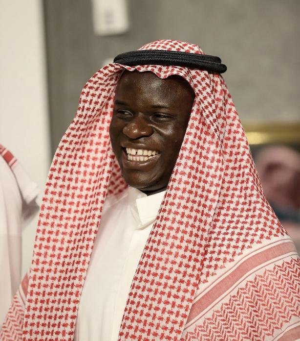 坎特，有钱真好，牙都可以笑掉！[呲牙]乌梅子酱……世上没有钱过不去的坎了。[捂脸