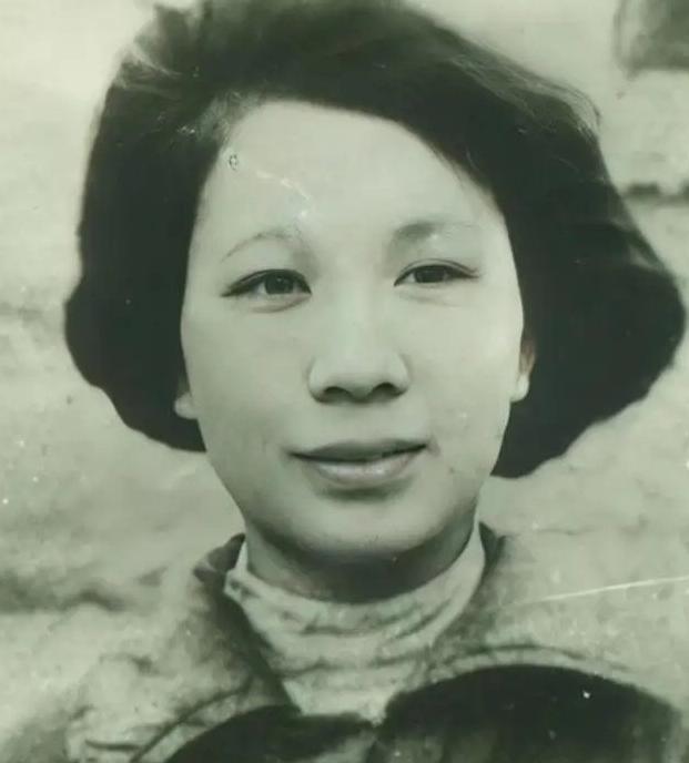 1949年，渣滓洞大屠杀中，盛国玉在枪响前倒地装死，不久，特务进来补枪，谁料，他
