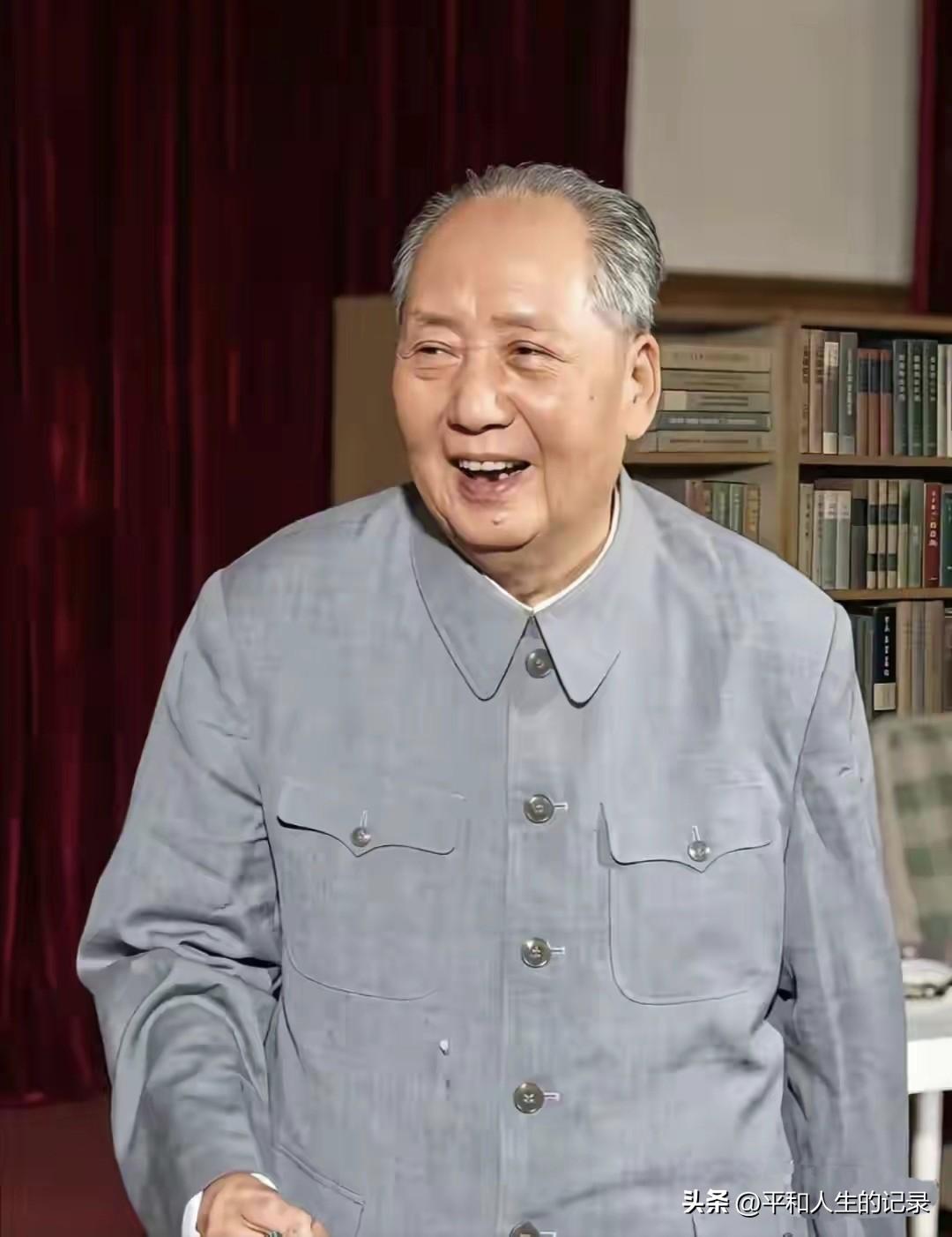 秉志为民，沥血殚心安社稷；
立身如竹，清风两袖照千秋。
