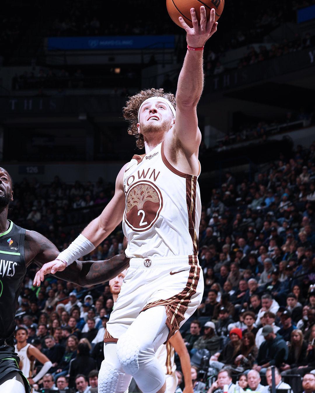 波齐姆斯基12分，7篮板，4助攻。勇士vs森林狼