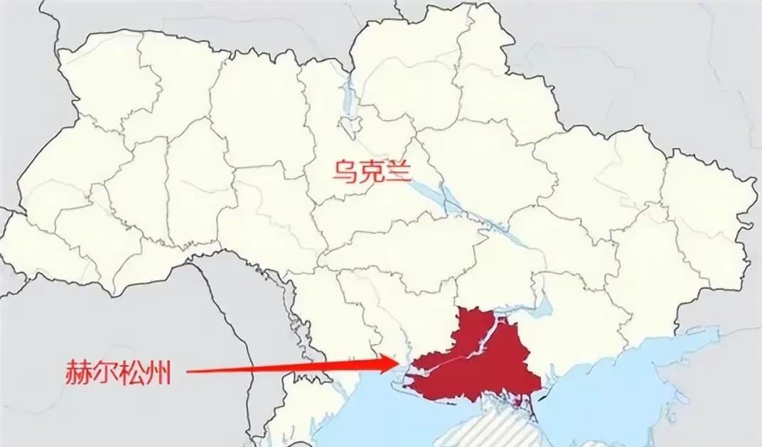 今晨破晓时分，俄罗斯军力对乌克兰实施了大规模的无人机空袭行动。

在切尔尼戈夫州