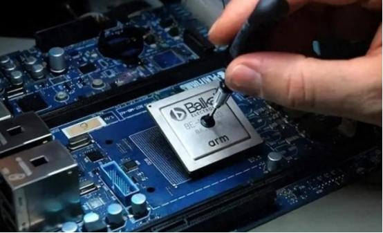 俄罗斯为什么不担心芯片制造和光刻机的问题？就这么说吧，除了中国，其他国家都不担心