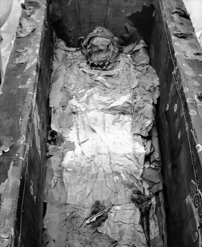 1958年，火云如烧，在专家吴晗的建议下，国家决定按照他们的建议，发掘了明朝万历