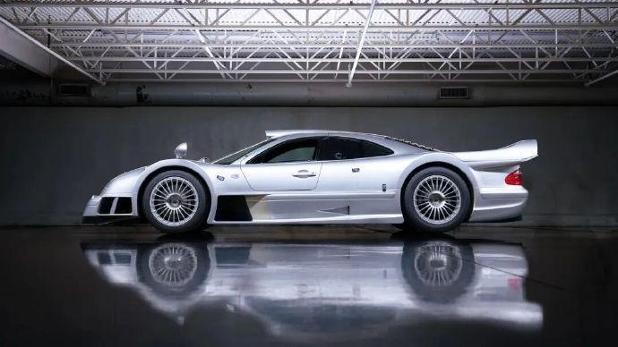 Mercedes-Benz AMG CLK GTR！ 你想不到这是一台可以合法上