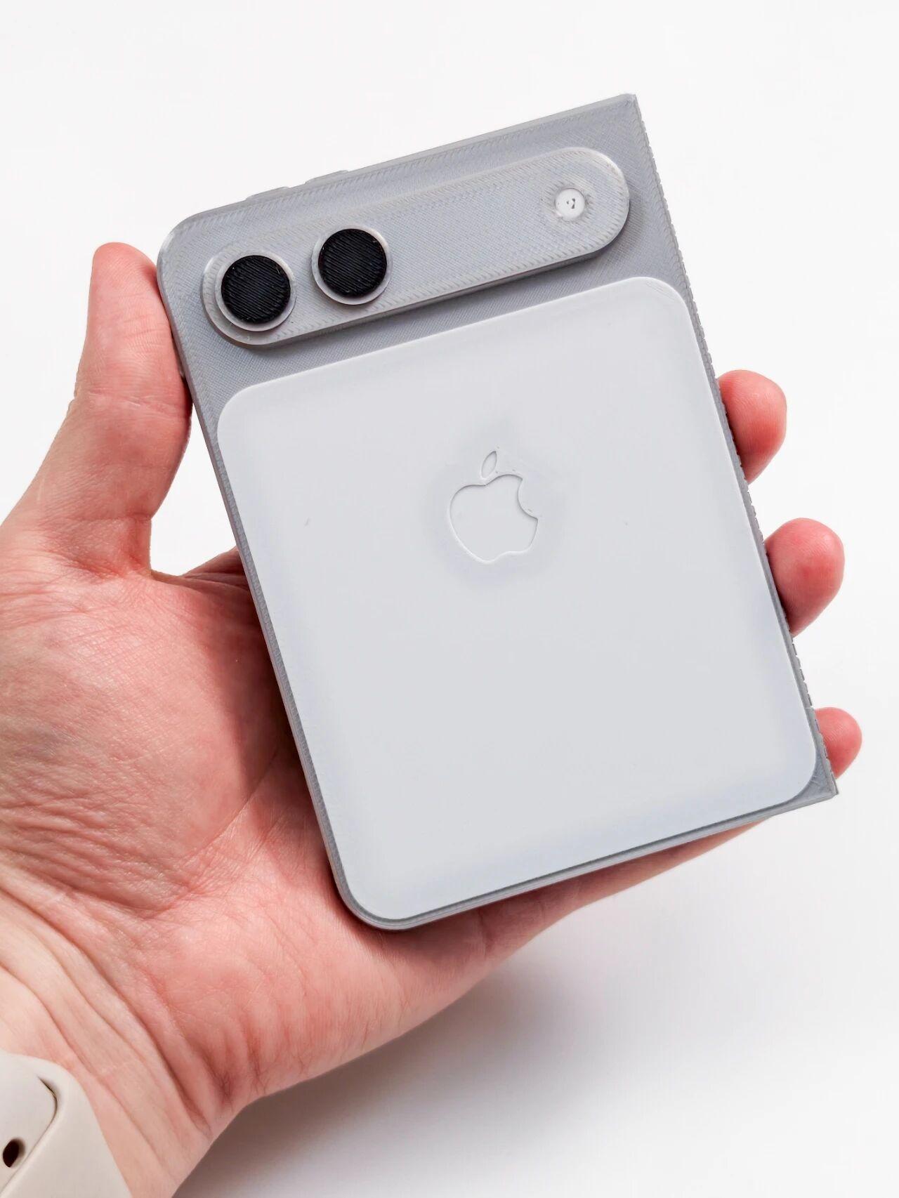 「iPhone Fold」上手！这尺寸，我真有点心动🤫这两天网上流传一个据说是