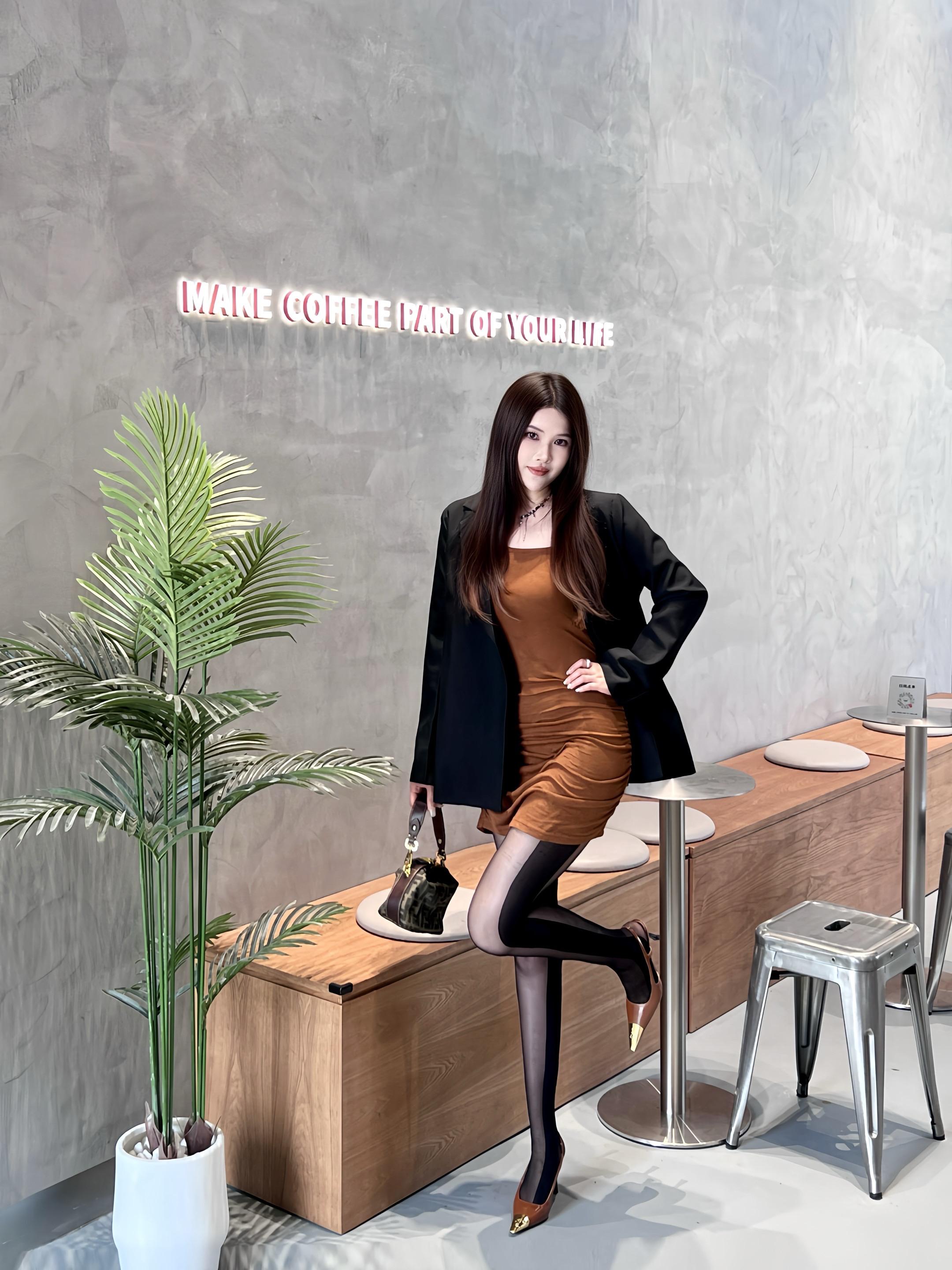 辣妹穿搭 | 小写生活大写爱。烦恼全部say goodbye