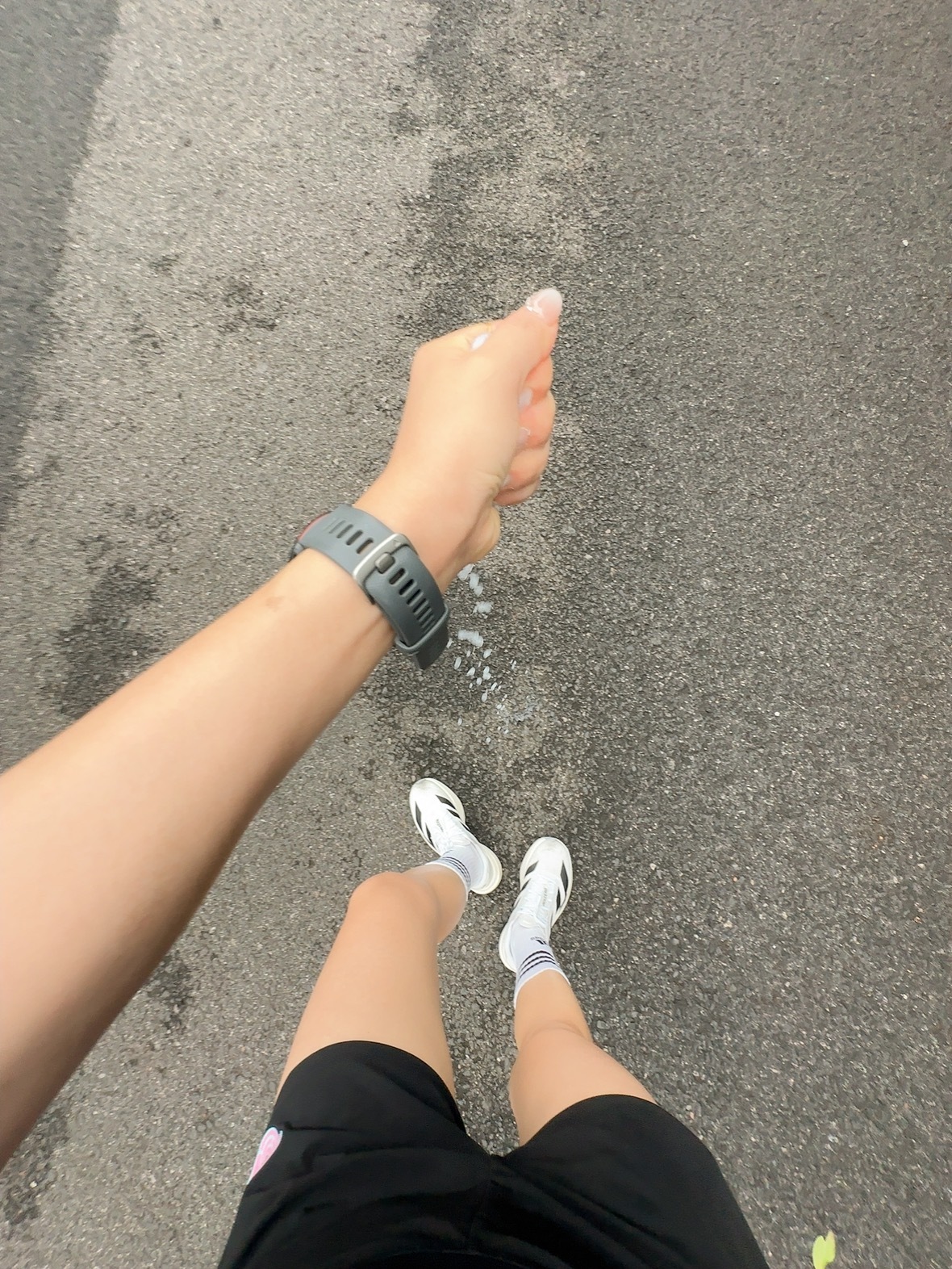 跑步晨跑13.14K | 今日继续表白卡  今天是8月13号，星期四，早安！世界