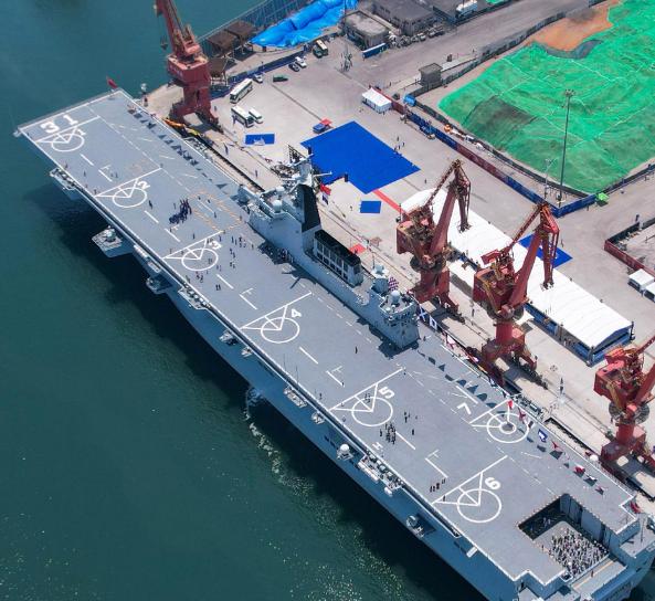 印媒认为我们有5艘航母。
辽宁舰，满载排水量6.75万吨，滑跃起飞。
山东舰，满