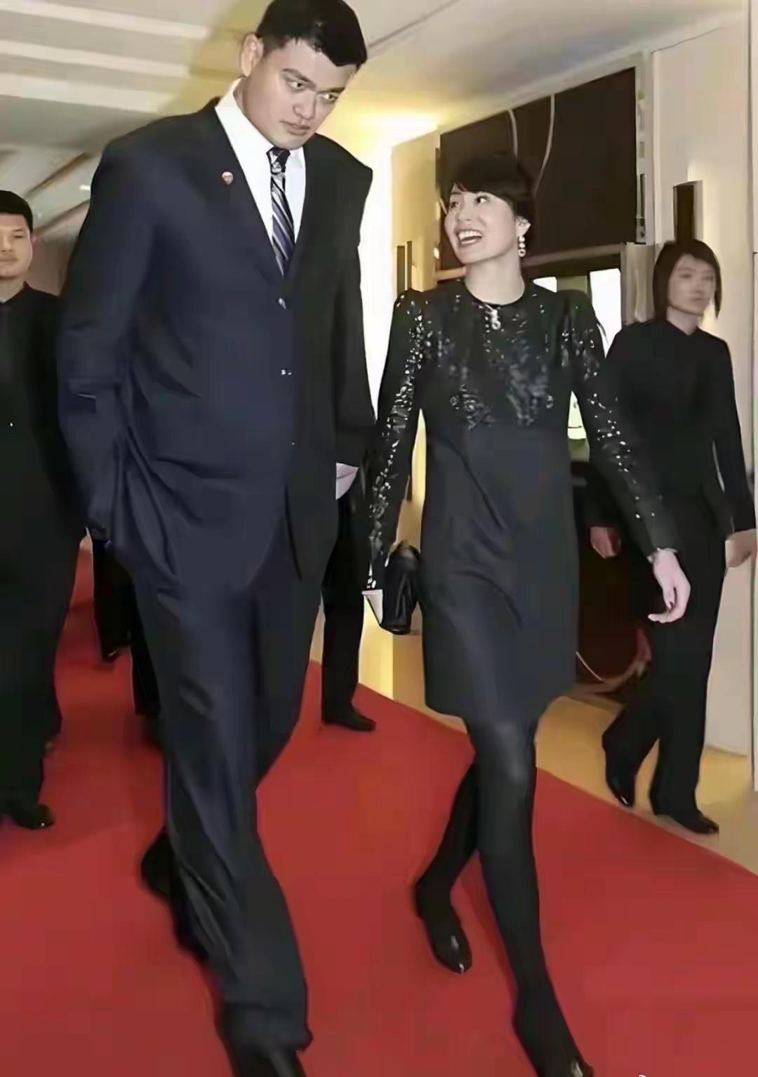没想到两人竟是夫妻