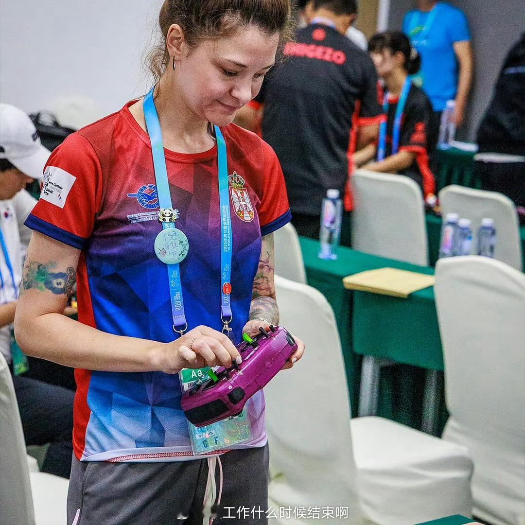 📢成都世运会无人机竞速好刺激 成都世运会无人机竞速项目为期3天，32名运动员以
