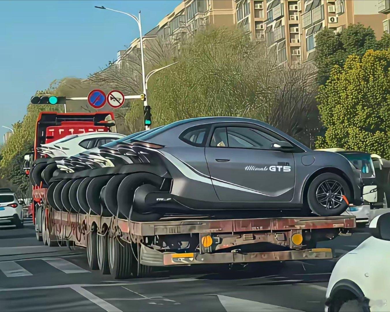 这是什么车啊 造型这么别致的！ 