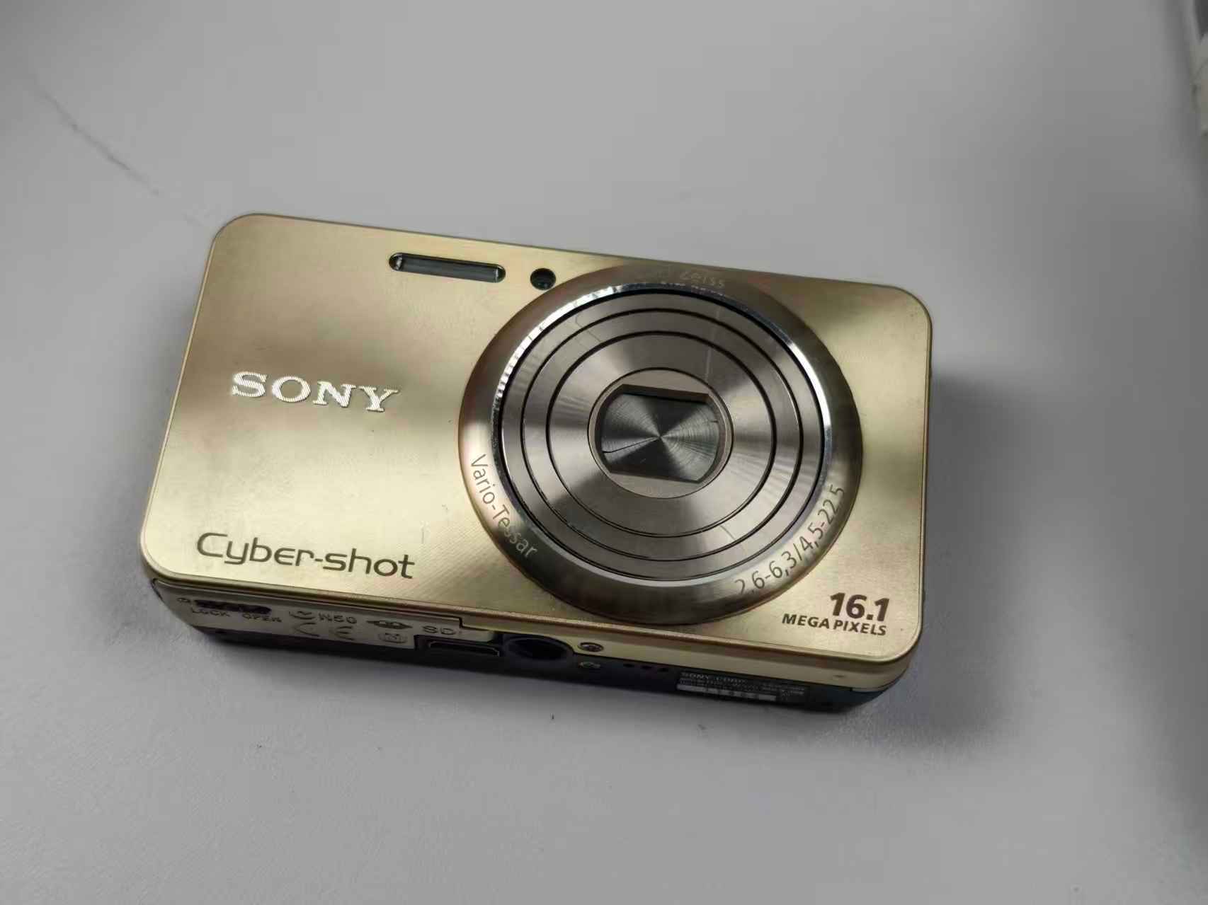 二手CCD价格暴涨不是给我干蒙了。。。这玩意没必要啊  现在都AI摄影了，你拍照