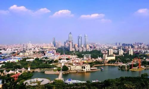 豪宅“秒光”，土拍创历史，深圳的楼市为何这样火爆？