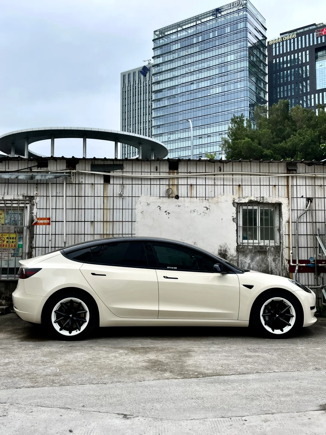 特斯拉Model3变身记 | 温柔奶油色独特魅力