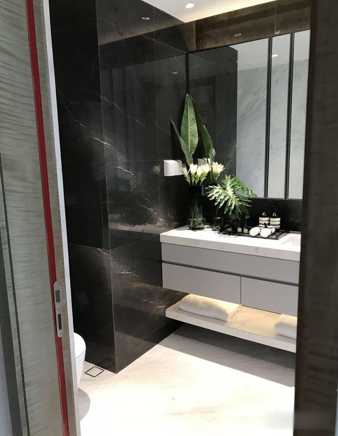 魔都房房房|九庐三期开始电梯内做广告了，入市还会远吗？