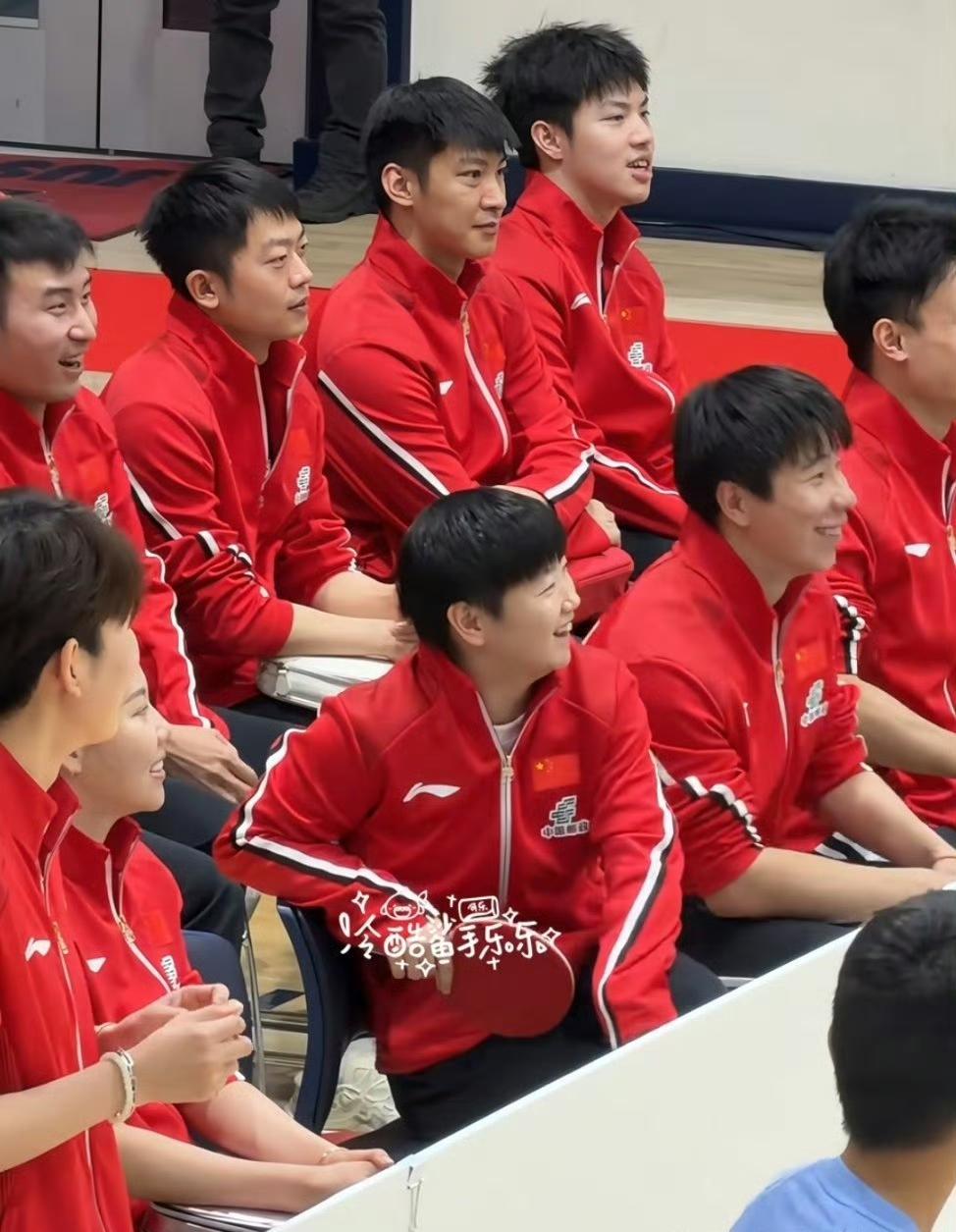 传统节目来了[笑哭]，
在2026美国大满贯上取得不错成绩的国乒选手们结束比赛后