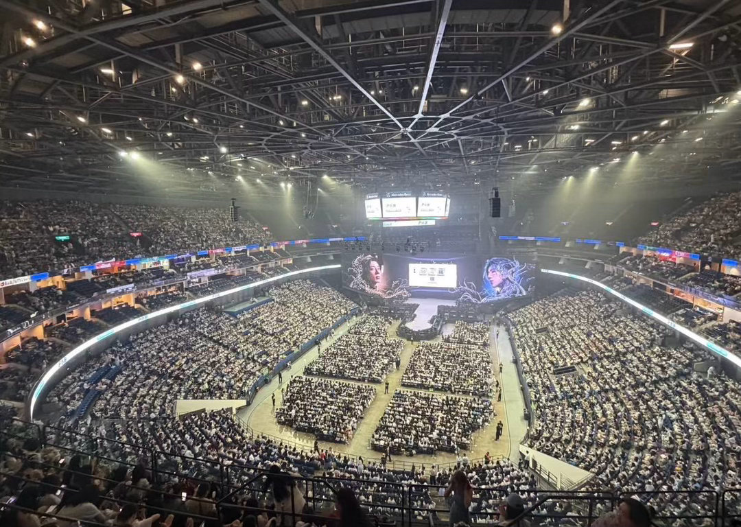 鹭卓演唱会上座率 今晚的演唱会座无虚席！全场爆满的观众，都是怀着真心奔赴而来。鹭