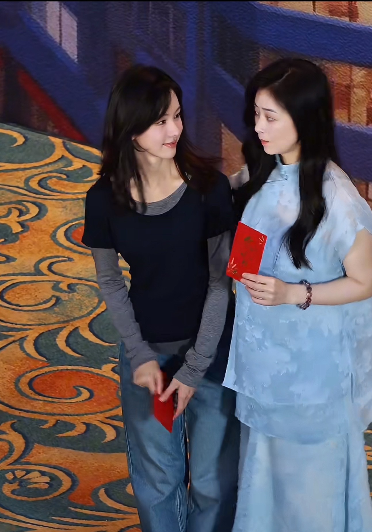 陈都灵蒋欣开机路透…这对养母文学味道太对了，恨海情天式母女，太期待两位对手戏了陈