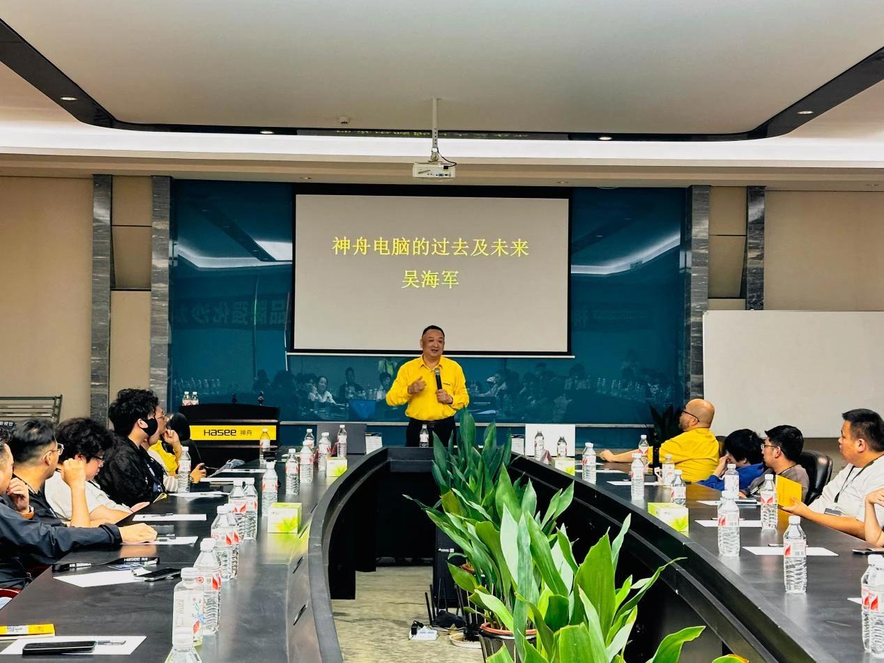 好家伙！那个熟悉的老朋友又回来了，神舟优雅系列强势回归，办公本市场必然会引起新一