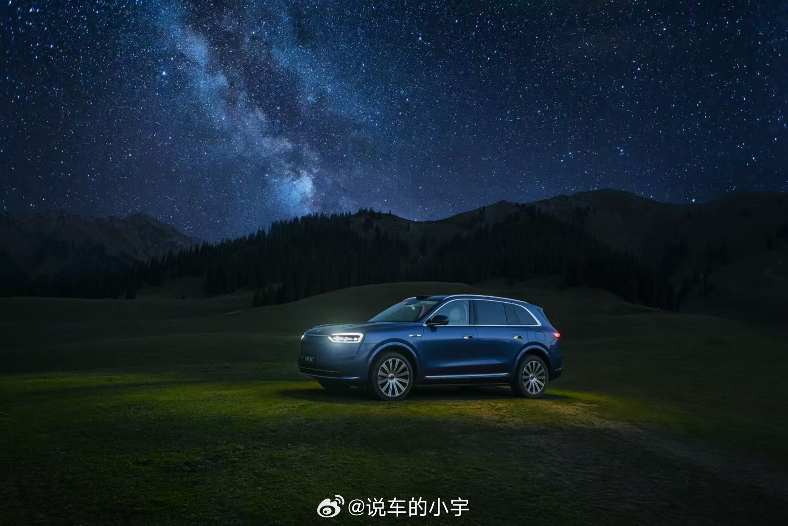 问界M7的设计是家族SUV里最年轻，也是我最喜欢的～～过两天去新疆好好试一试！好