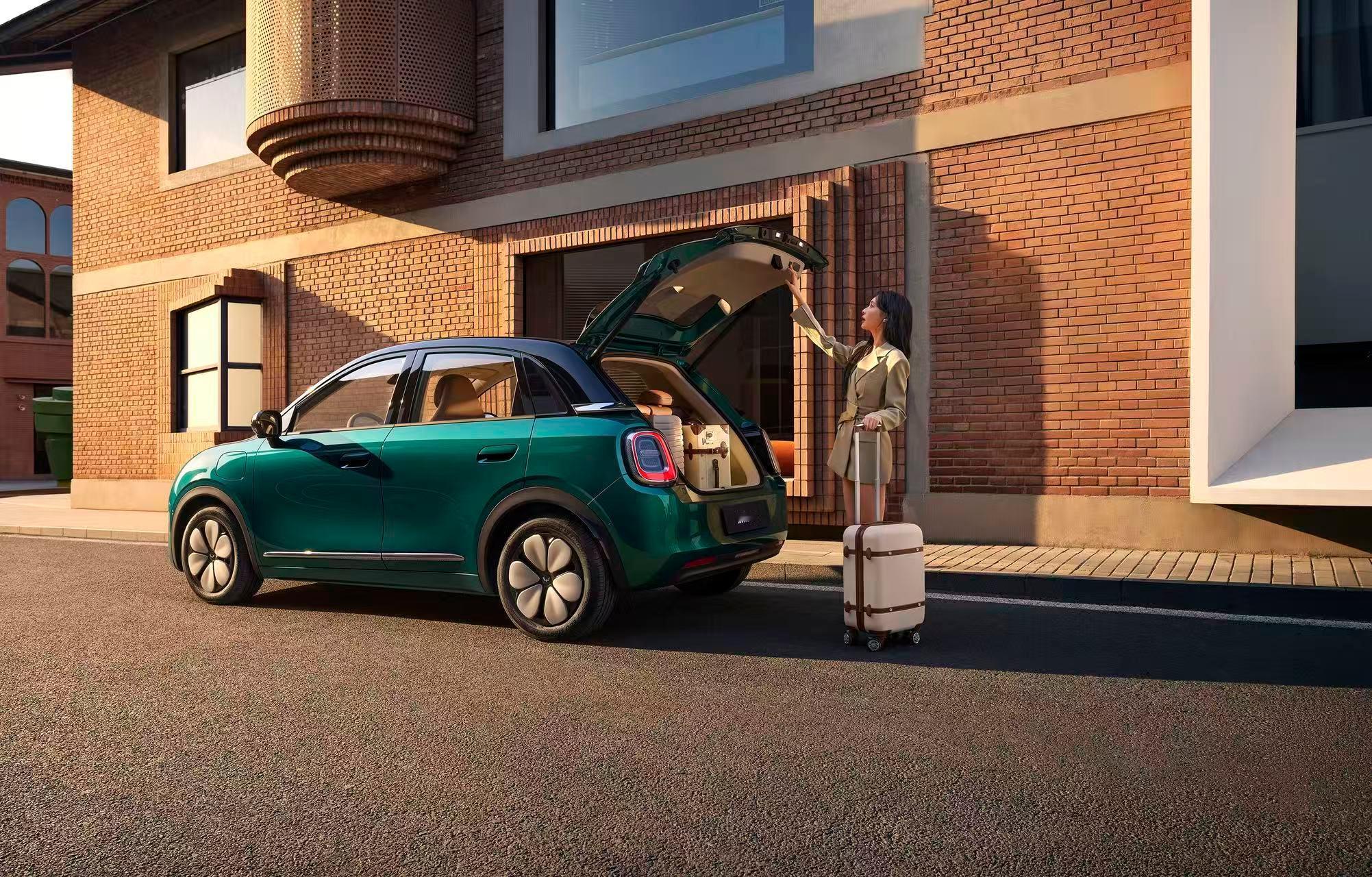 孟子义颜选缤果Pro预售价5.88万元起今晚五菱缤果 Pro正式开启预售，共推出