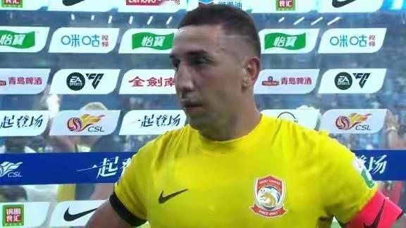 近日，前武汉三镇“劳模”外援戴维森，与现在效力的新球队青岛西海岸完成今年的续约后