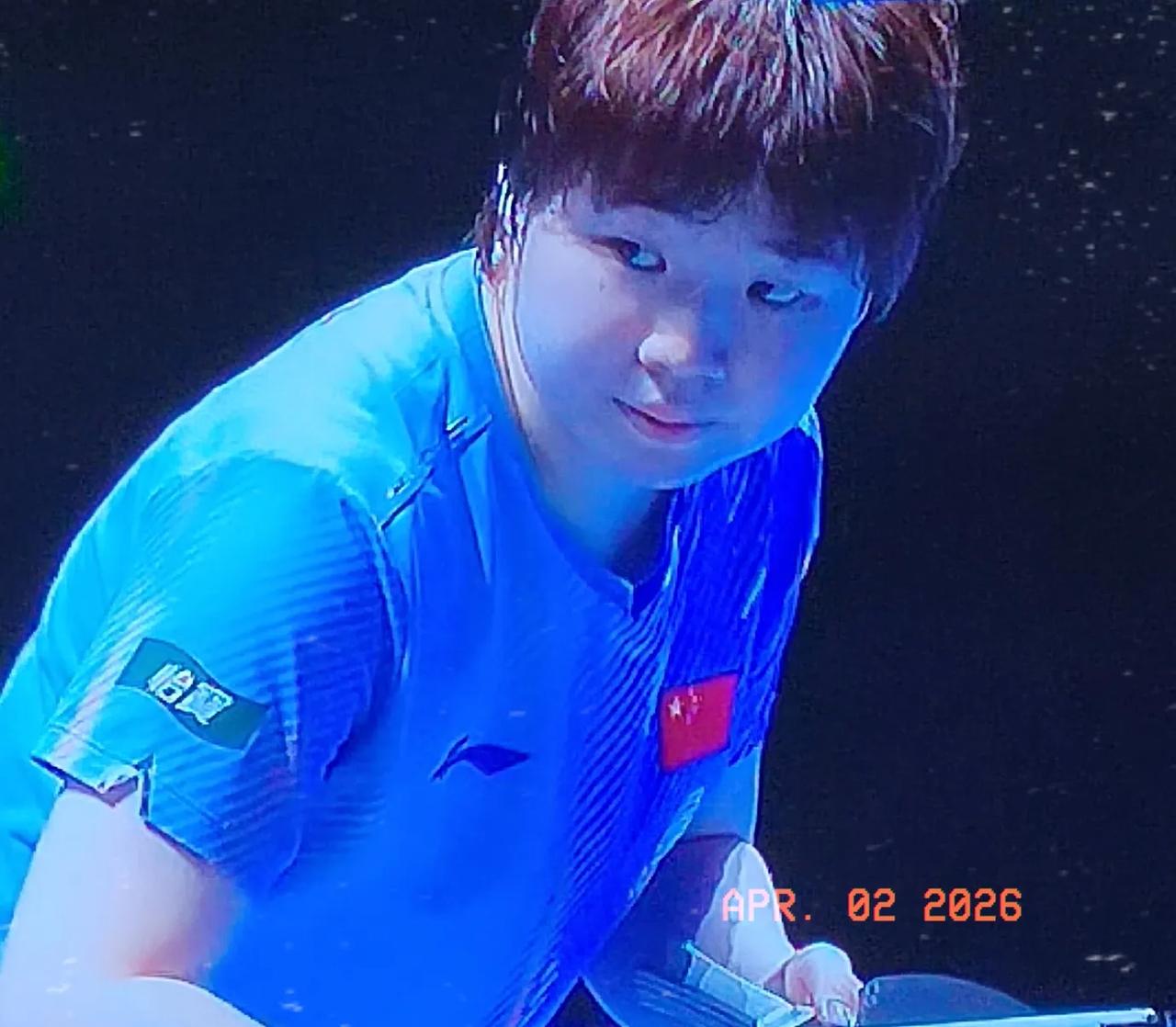 第3局，蒯曼振作精神，和孙颖莎展开对攻，比分3-3，6-6异常胶着。孙颖莎又是连