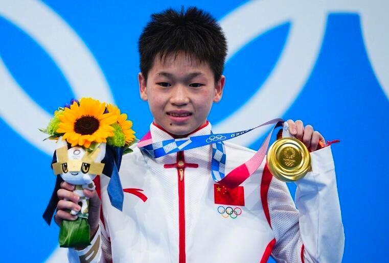 全红婵已报警19岁的全红婵，靠着水花消失术两度站上奥运最高领奖台，拼尽全力为国争