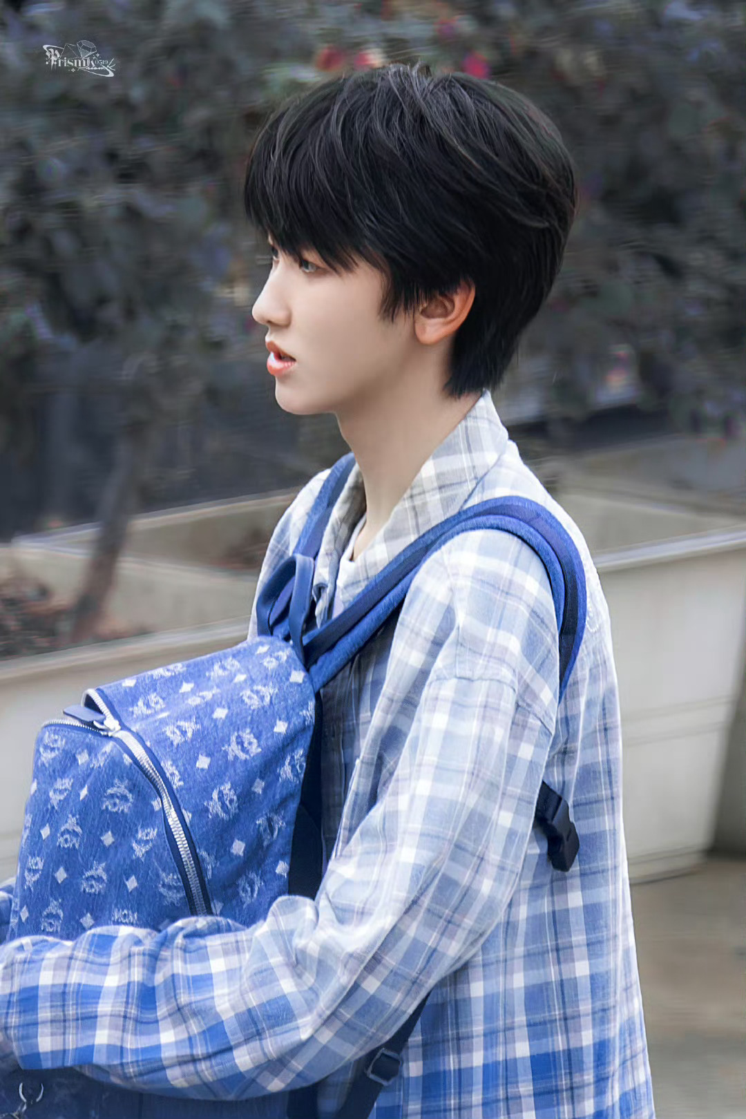 左奇函💙zqh左奇函这个小孩真的又帅又有礼貌，值得入坑！ 