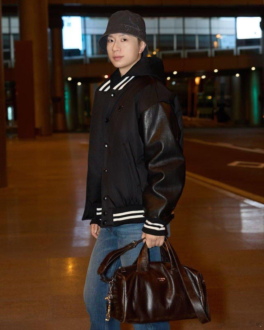 马龙米兰漫游记prada代言人马龙 马龙的时尚之路，走得稳健而出彩。Prada代