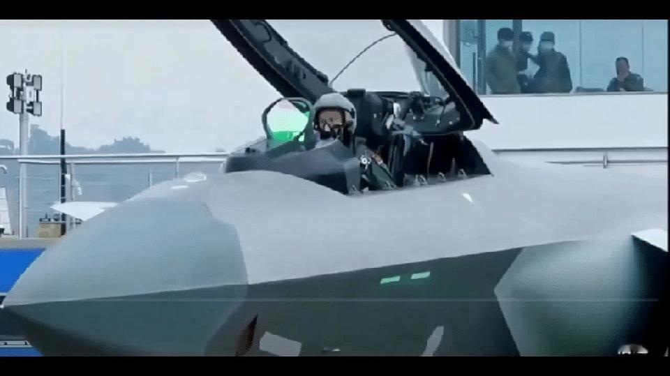 歼-20首飞试飞员称，“下一代（战斗机）快来了”！

5月28日在西北工业大学举