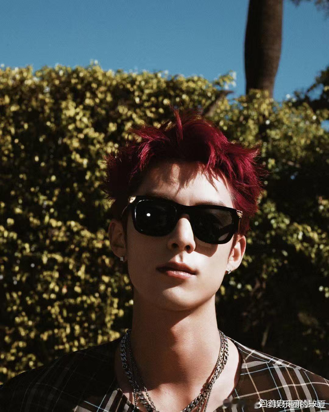 全明星D计划 球场上的王鹤棣永远耀眼，第三次参加全明星名人赛，他马力全开，力求每