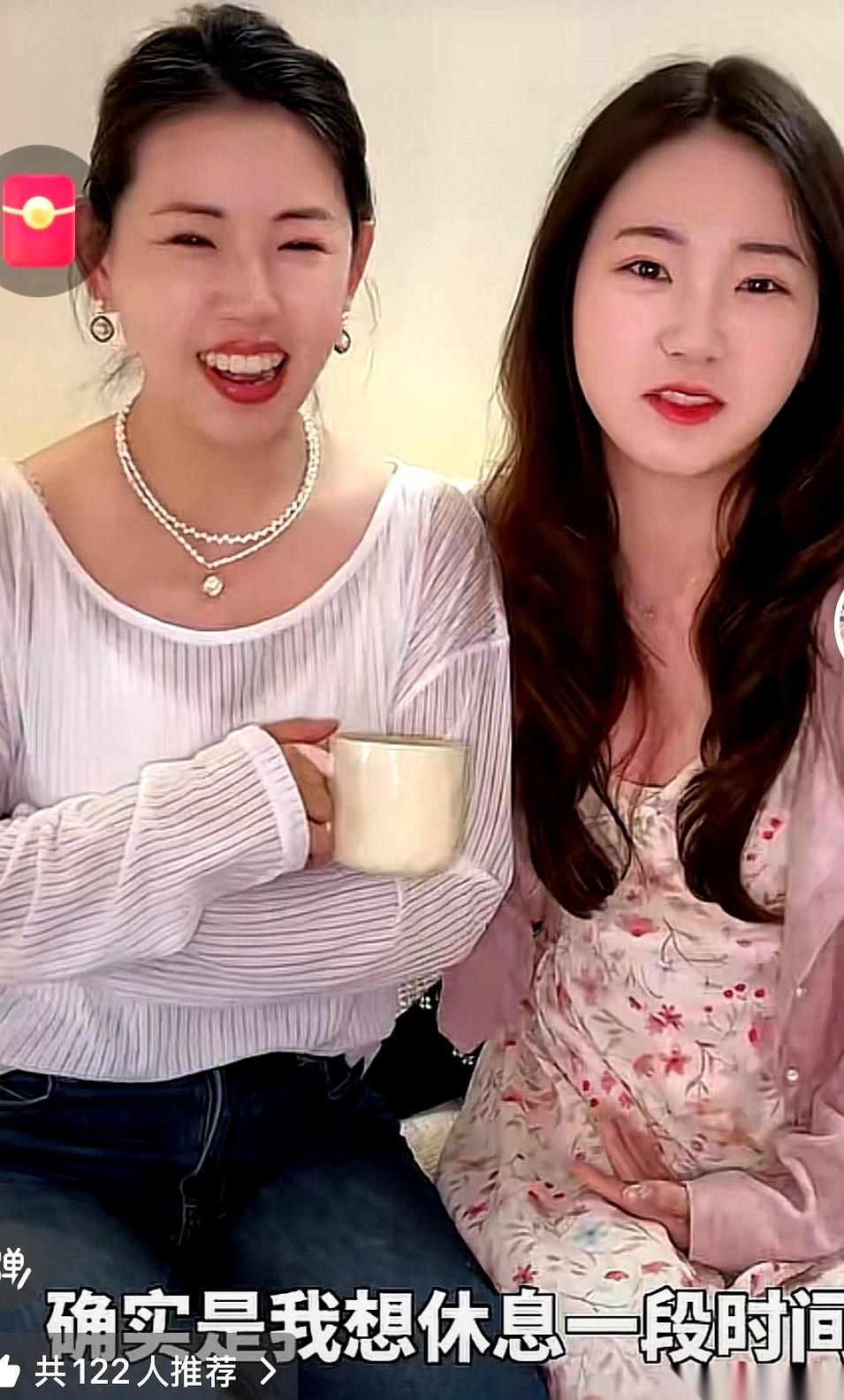 洞直播那边刚放风，说有离职的人要回来，娜姐后脚就找上了门。
镜头一转，她去看那个