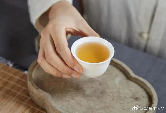 钱品与人品，气和命·默斋主人原创散文一我从前不信“钱品”这个词。钱就是钱，一手交