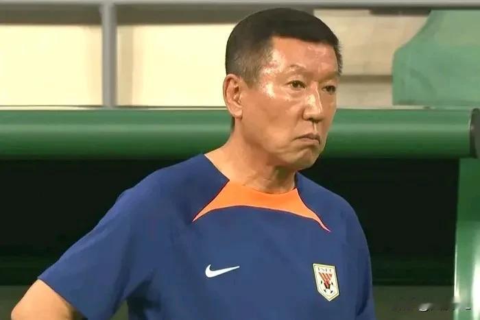 尴尬不？5分钟两记闷棍，泰山0:2完败国安，要知道这可是四年来首次输给国安，三个