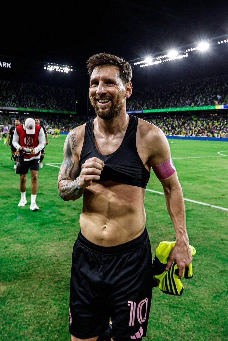 梅西🗣“我一直说，我的决定、能否继续踢球以及是否能成为俱乐部的一员，都取决于我