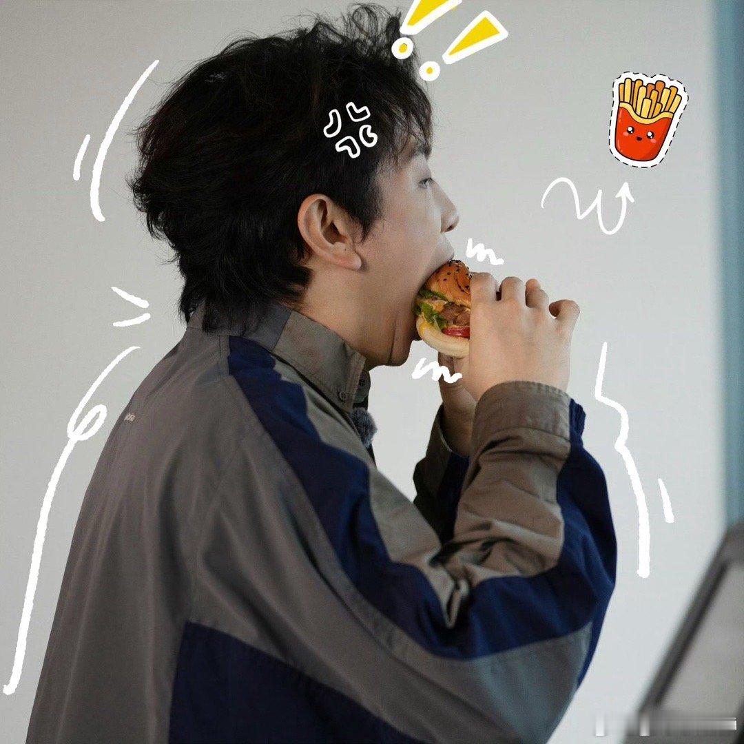 颜人中男团出道 重新定义“男团”标准！颜人中带着“一块腹肌”的耿直宣言出道，用自