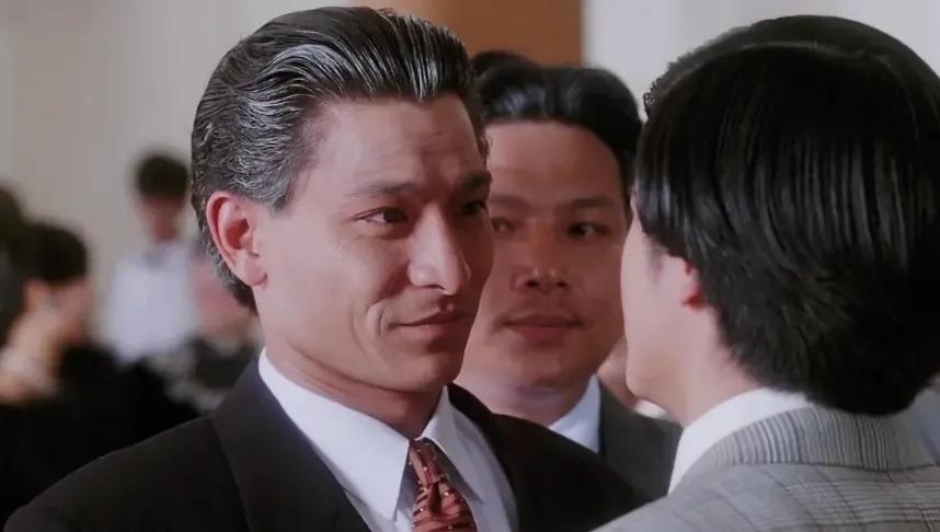 刘德华香港年度票房

1982年《投奔怒海》二番男主 1574.5万港币，年度票