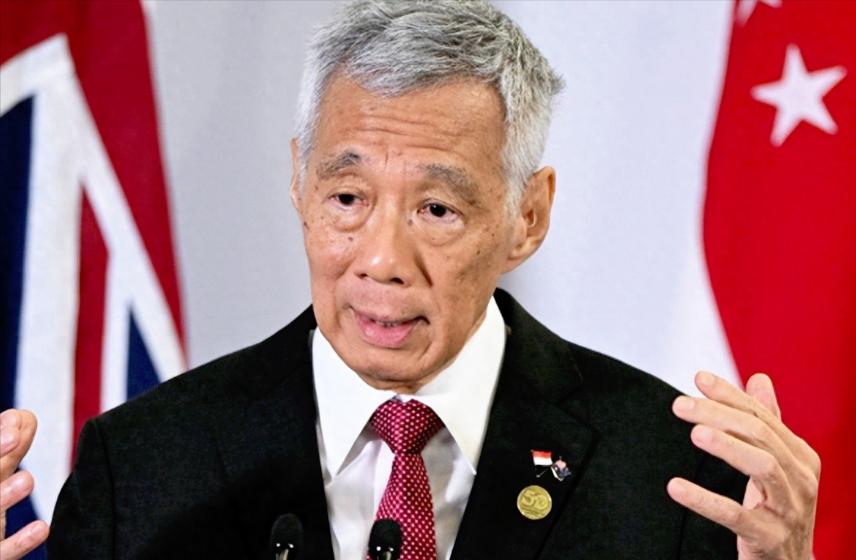 新加坡还是急了？新加坡的李显龙终于表态了，说美国最近的军事行动实在“令小国担忧”
