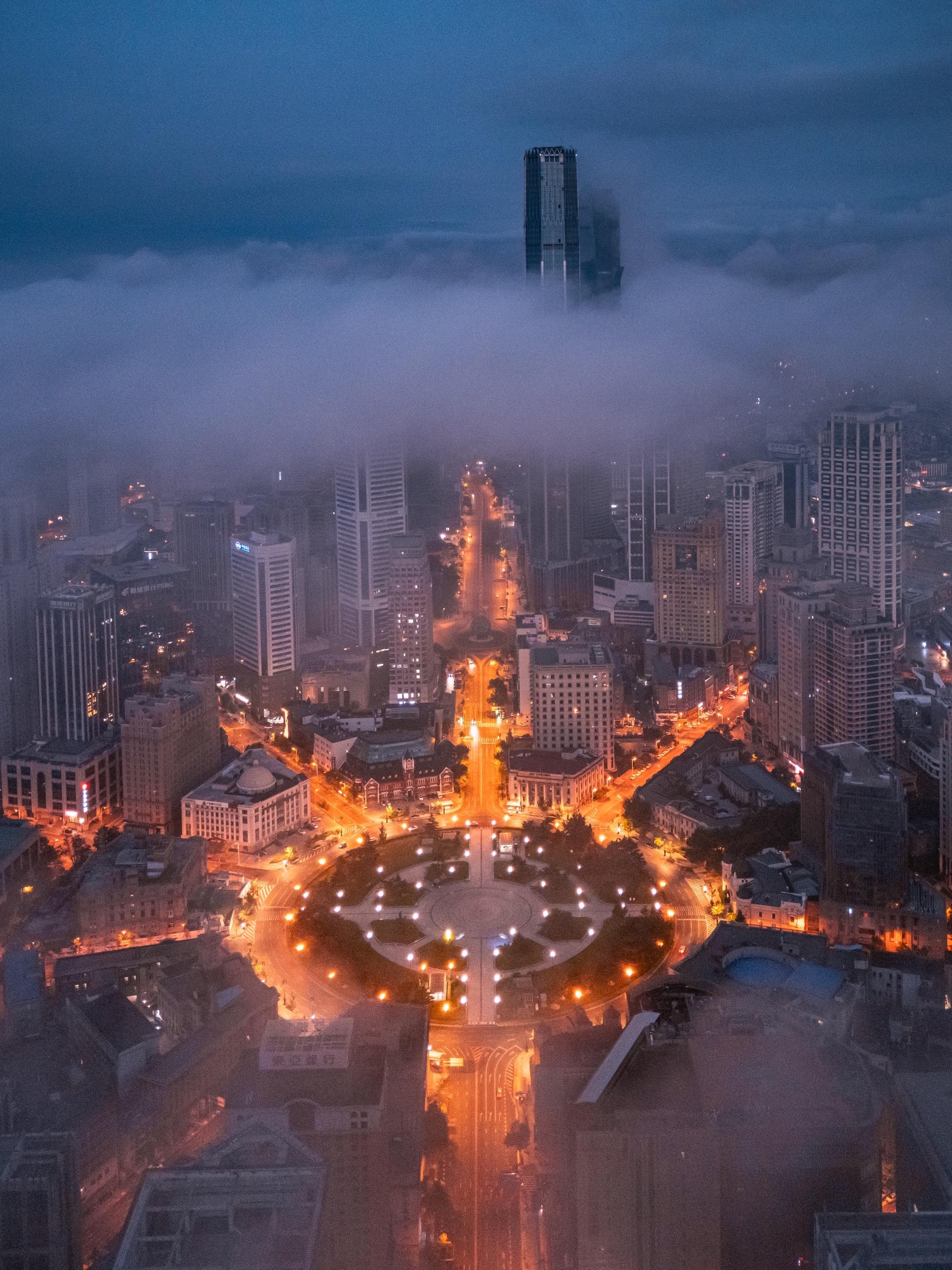 你失约的大连 我自己一个人来也很开心🌉。趁年轻说走就走，享受美好的风...