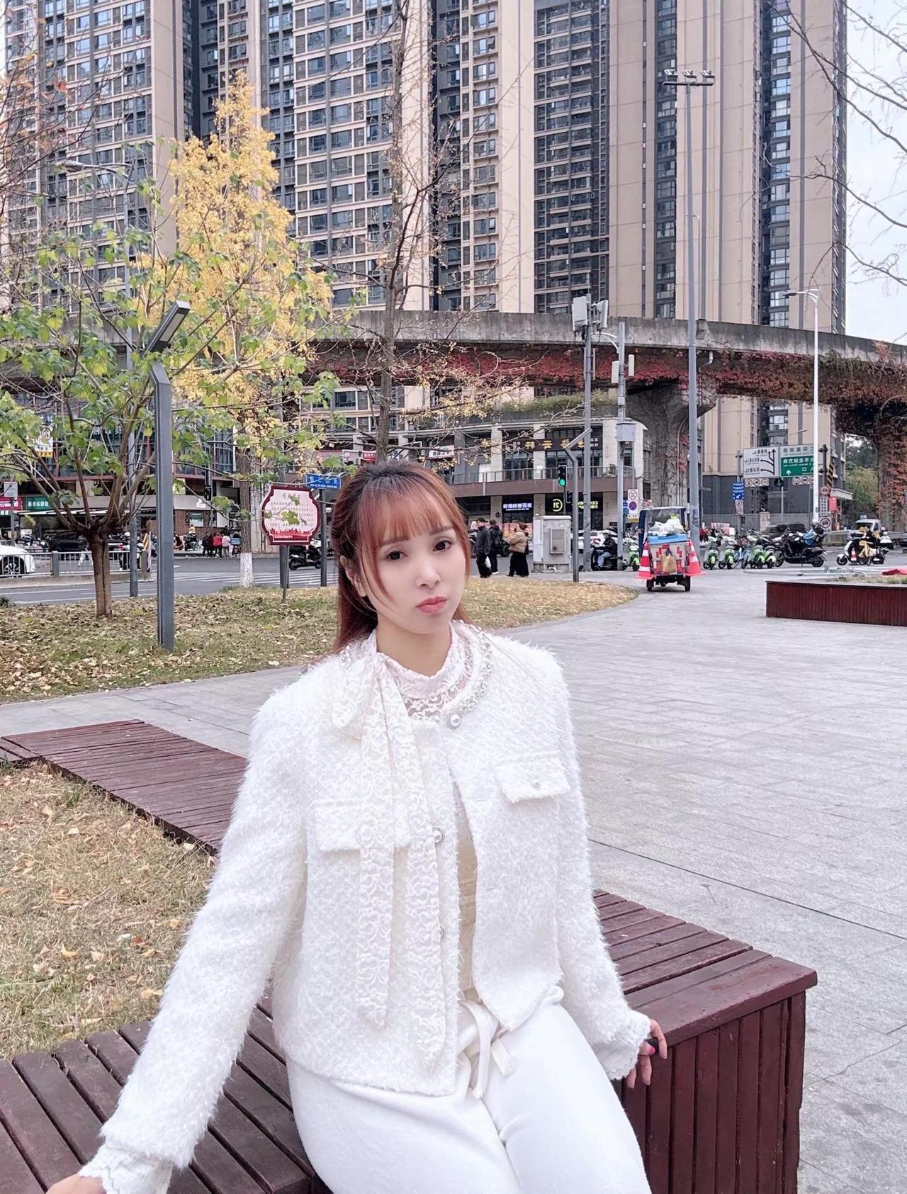 88年的我终于顿悟了：“人这辈子最放不下的东西，其实就两个字情和钱，为了钱起早贪