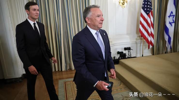 说实话，
伊朗看到这两个人就很烦吧？因为这两个人不是在中东就是在俄罗斯，天天想着