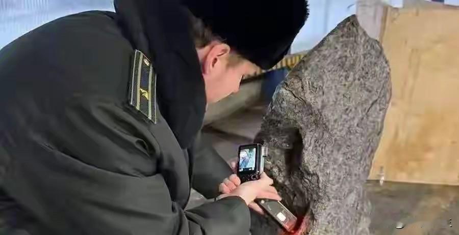 惊天截获！俄罗斯拦下2吨伪装景观雕塑，竟是中国新疆阿勒泰45亿年铁陨石，估值超2
