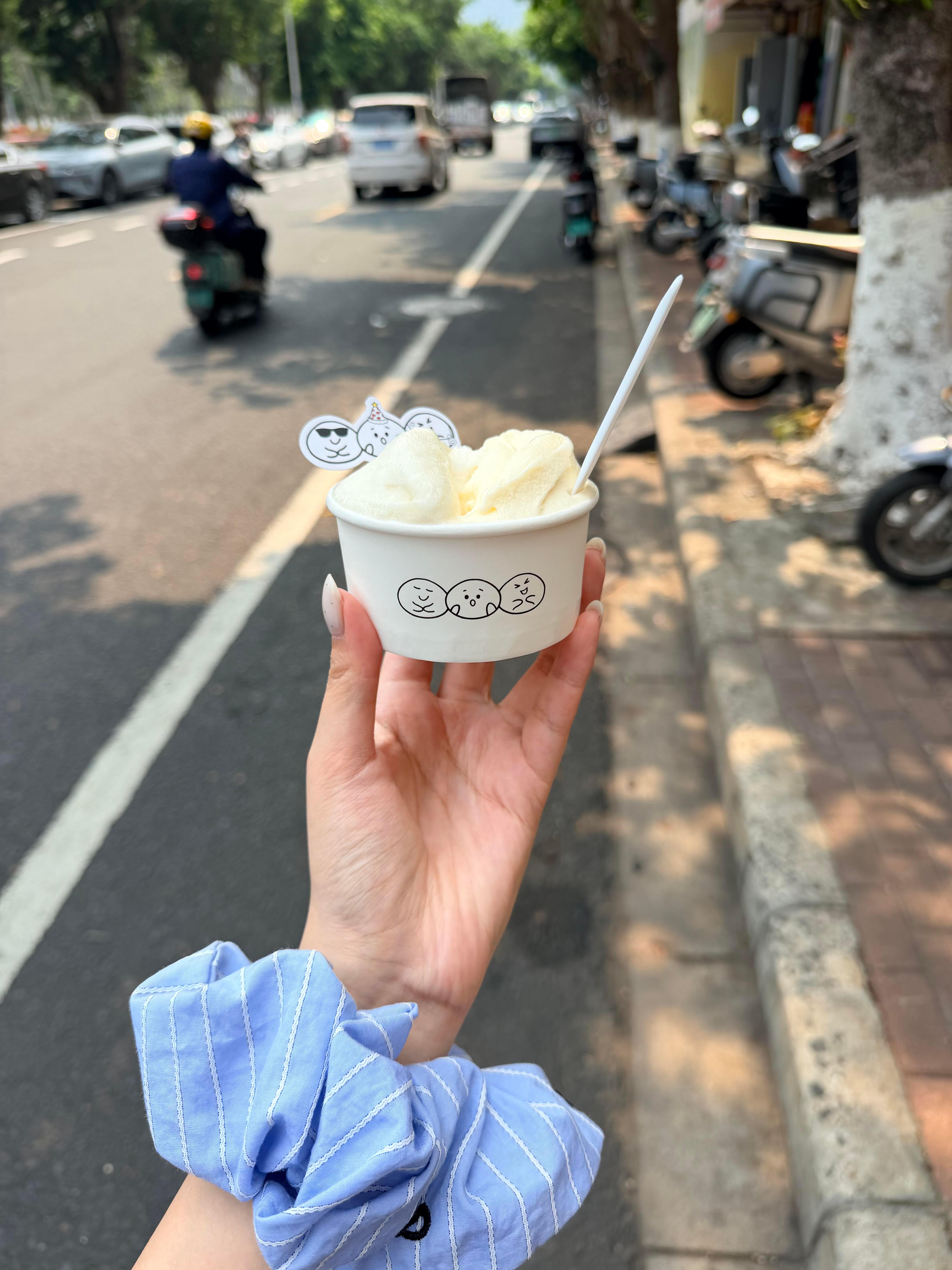 四面八方都是前方,也请温柔地看见自己的广阔。 